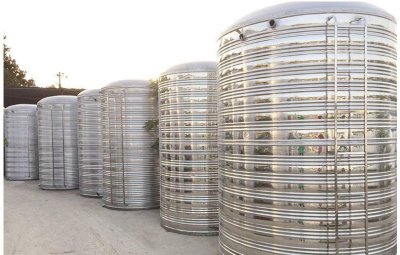 圆柱形不锈钢水箱